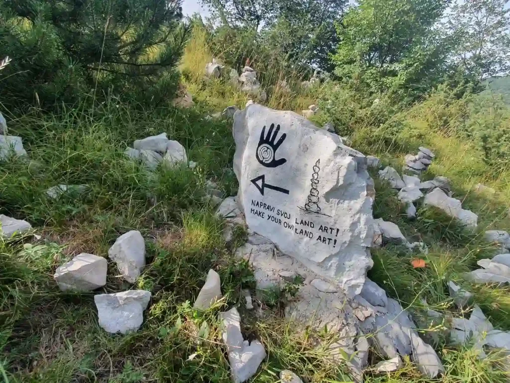 Učka kroz 5 koraka, svako godišnje Land Art staza. Foto©Z.R., 2019