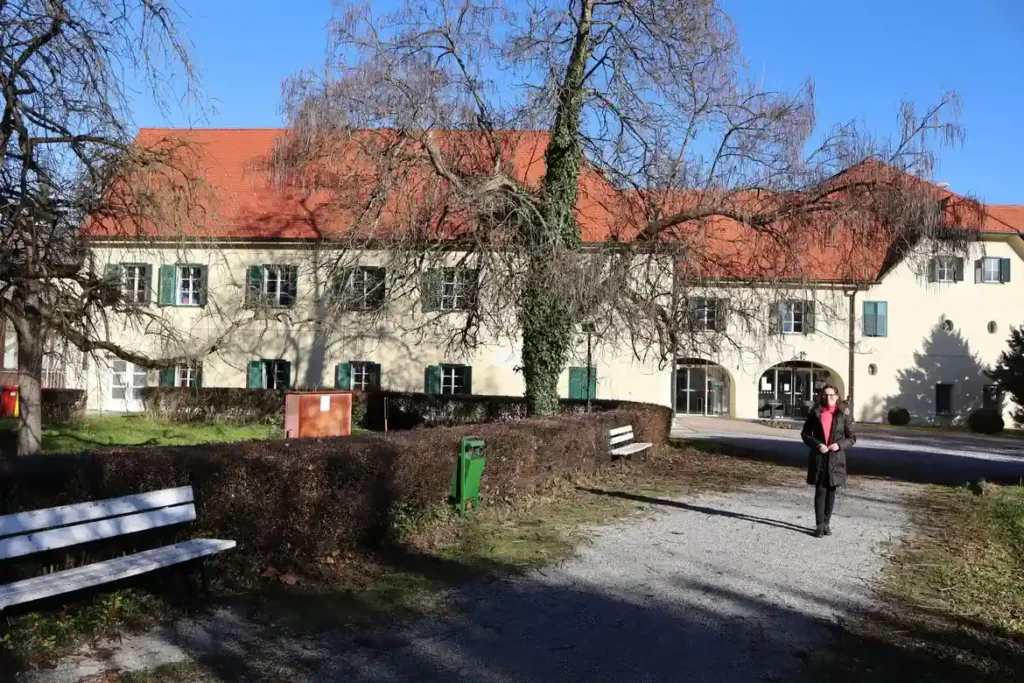 Stubičke Toplice, ispred hotela Gubec. Foto©Z.R.