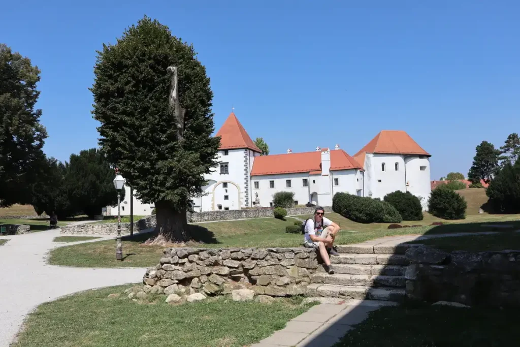 Barokni Varaždin, pred dvorcem. Foto©J.J.