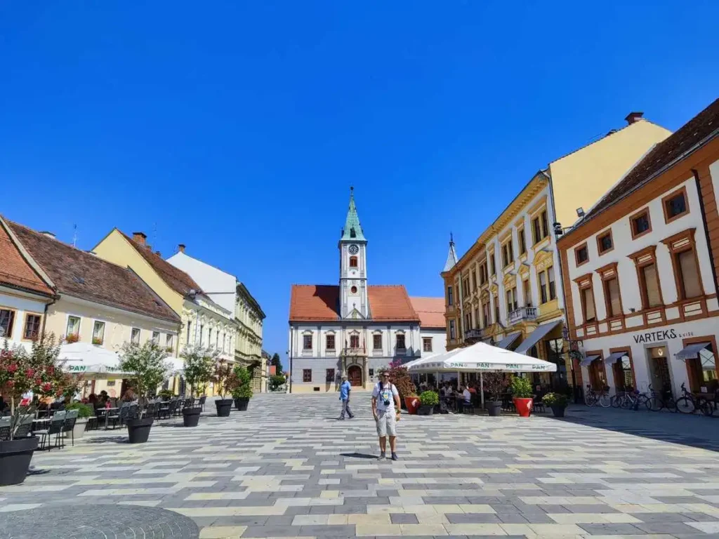 Barokni Varaždin, u centru, vijećnica. Foto©J.J.