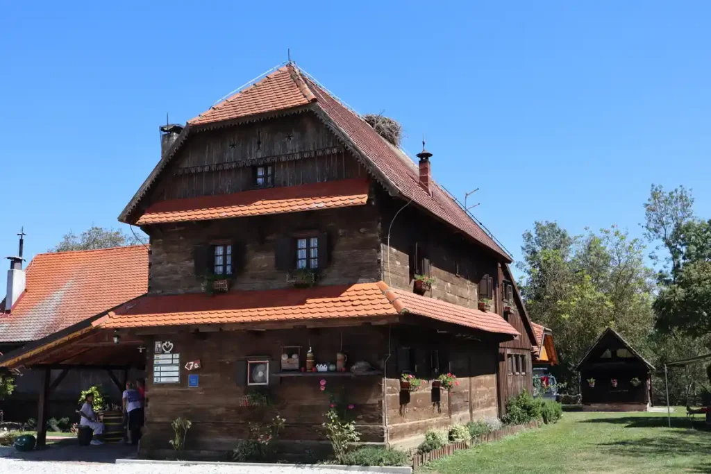Jedinstveno Lonjsko polje, tradicionalna selo Čigoč. Foto©Z.R