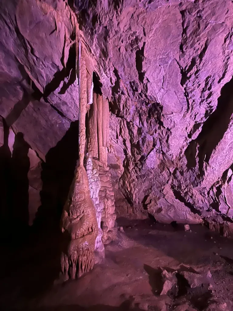 Noć Špilja 2024, Lokve, spoj stalaktita i stalagmita. Foto©Z.R., 2024
