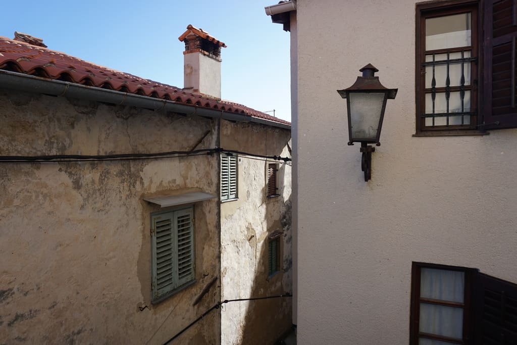 Mošćenice, pitoreskna arhitektura.