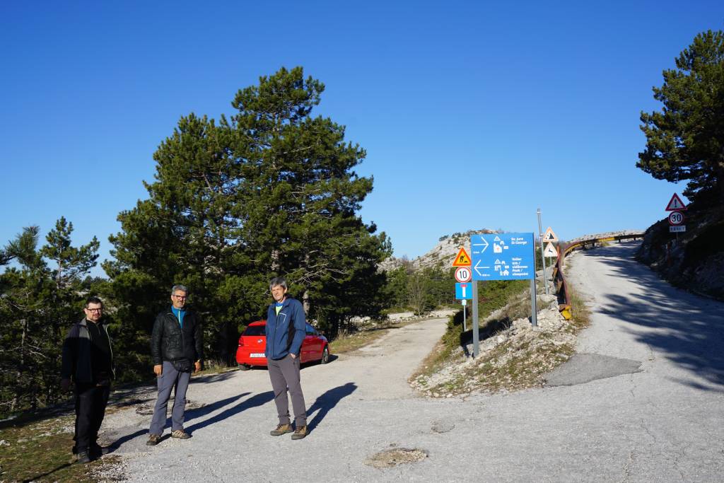 Vikend na Biokovu, pred uspon na Vošac. Foto R. Zdravko, 2025