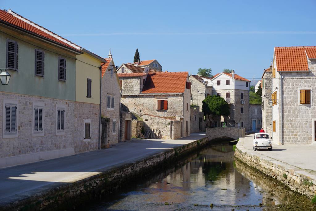 Neotkrivena Hrvatska, Vrboska.