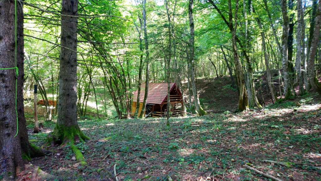 Brod Moravice - Špičasti vrh, lovačka kuća pod vrhom. Foto Zdravko Rajko, 2025