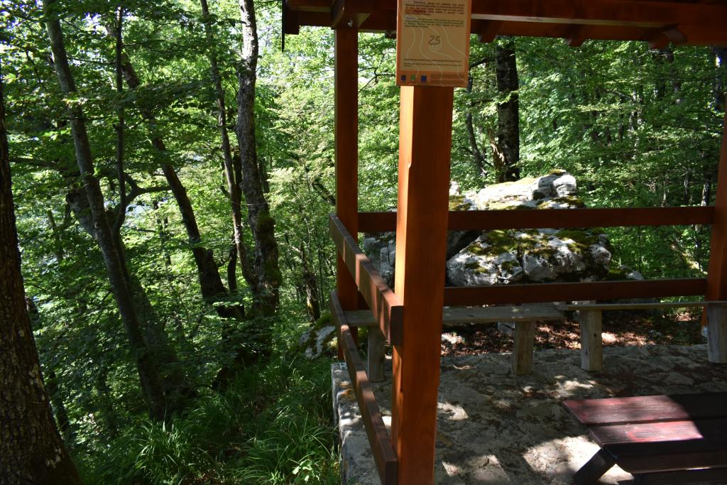Brod Moravice - Špičasti vrh, vidikovac Kavranca, Stenica. Foto Zdravko Rajko