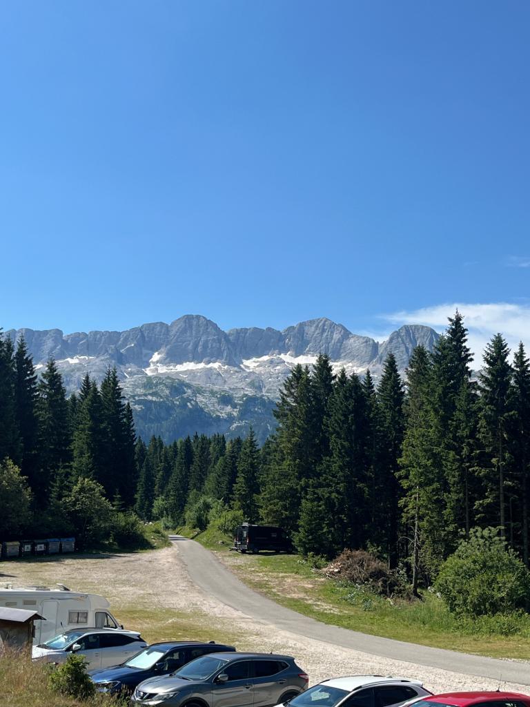 Cima di Terrarossa, parking Pecol.
