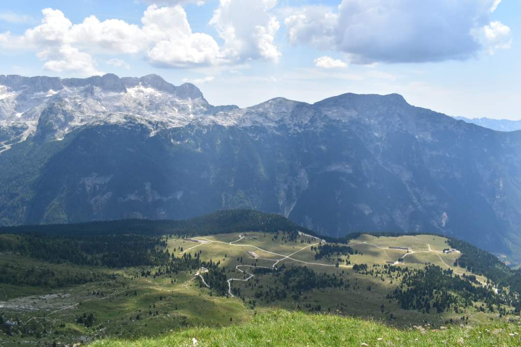 Cima di Terrarossa, pored prema dolini.