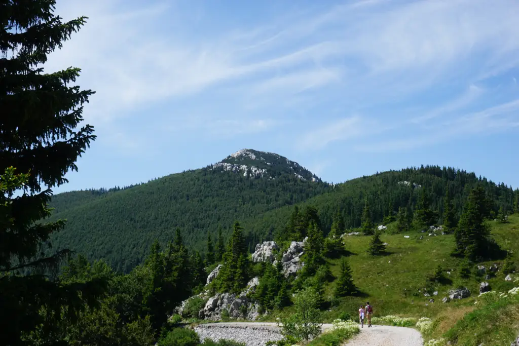 Premužićeva staza, vidici Sj. Velebita pod Zavižanom. Foto Zdravko Rajko