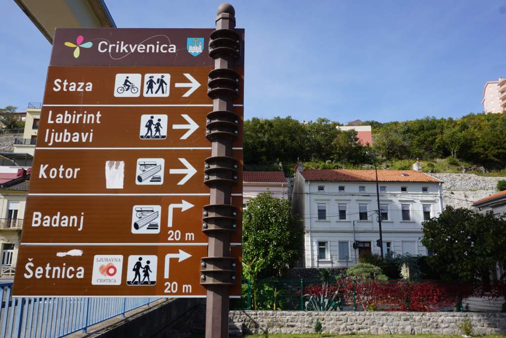 Ljubavna cestica, Crikvenica, oznake za šetnicu
