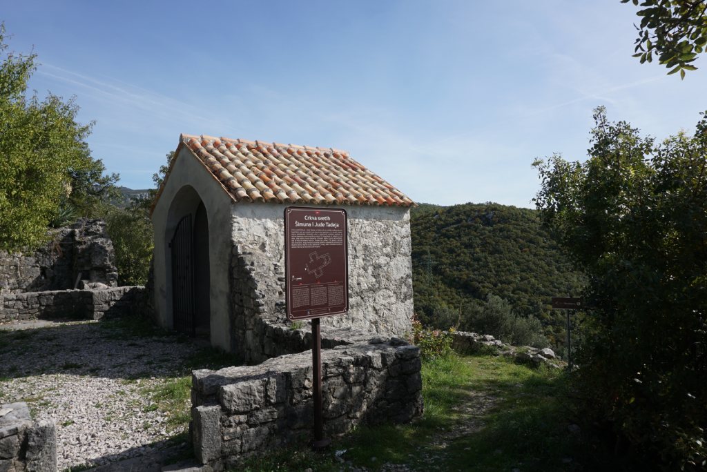 Selo Kotor, crkva Svetih Šimuna Jude i Tadeja.
